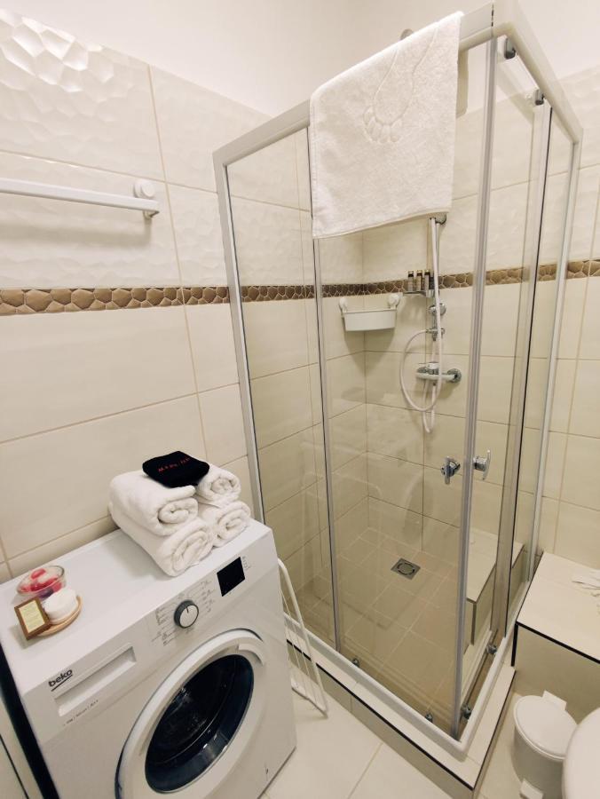 Central Palace Apartman Debrecen Extérieur photo