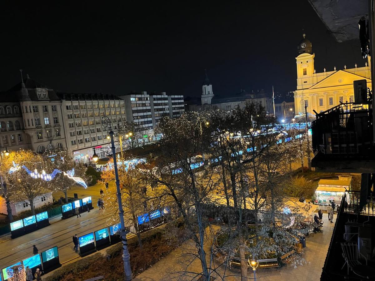 Central Palace Apartman Debrecen Extérieur photo